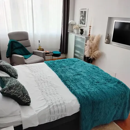 Apartman Del Mar Apartment, Two Bedrooms, Beachfront *