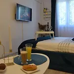 Del Mar Apartment, Two Bedrooms, Beachfront Appartement *