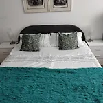 Del Mar Apartment, Two Bedrooms, Beachfront *