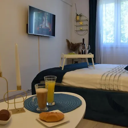 Del Mar Apartment, Two Bedrooms, Beachfront Апартаменти *