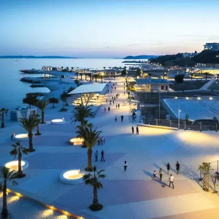 Del Mar Apartment, Two Bedrooms, Beachfront Апартаменти Спліт