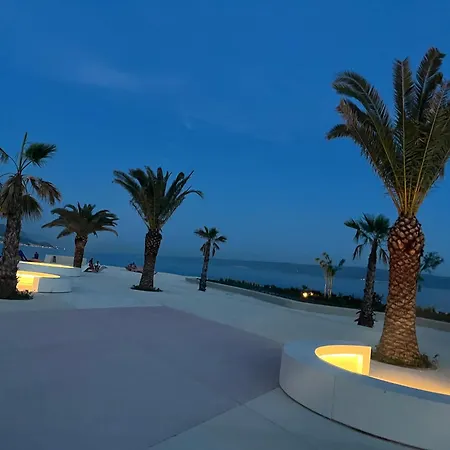 Apartment Del Mar Apartment, Two Bedrooms, Beachfront *
