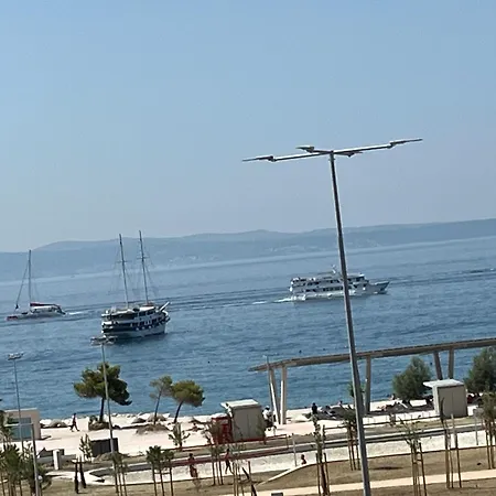 Del Mar Apartment, Two Bedrooms, Beachfront Апартаменты